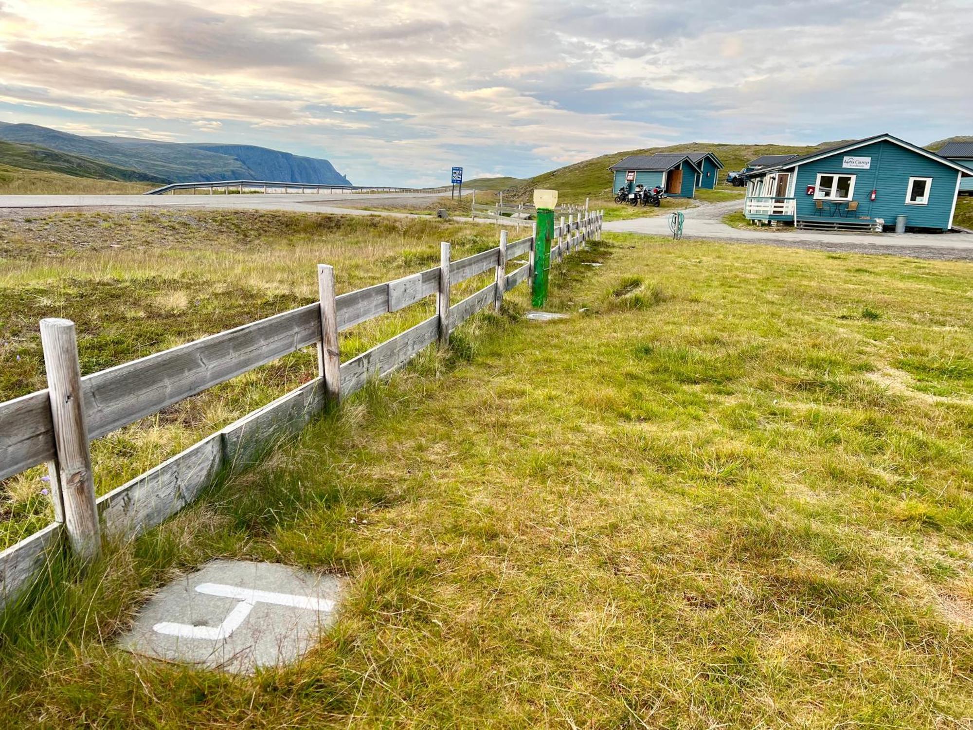 Hytte Camp Nordkapp - Blue Ξενοδοχείο Skarsvåg Εξωτερικό φωτογραφία